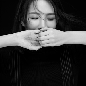 肖文奶奶叫陆红的小说
